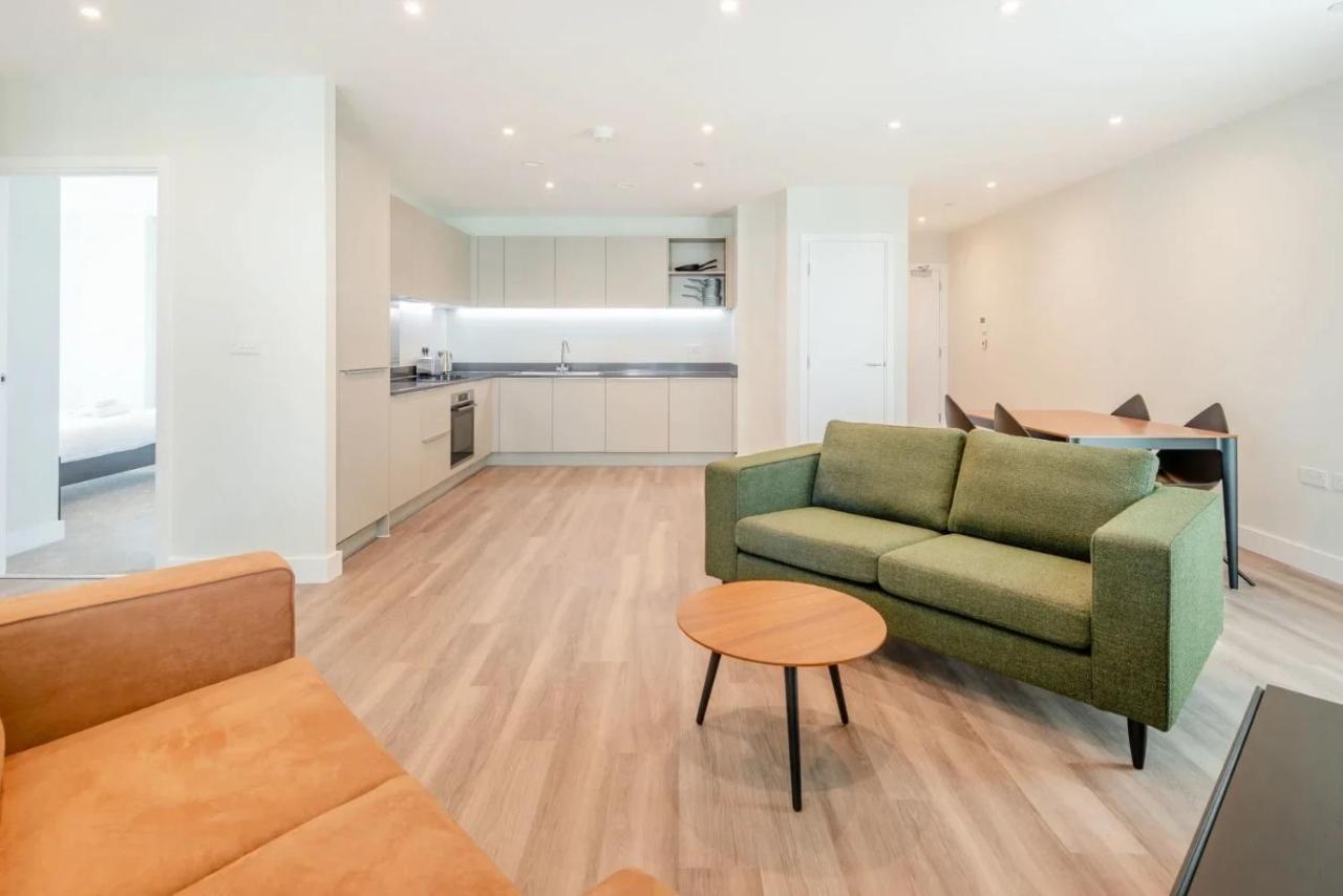 Modern Apartments In Brentford 2 Minutes Walk From Kew Bridge Kültér fotó