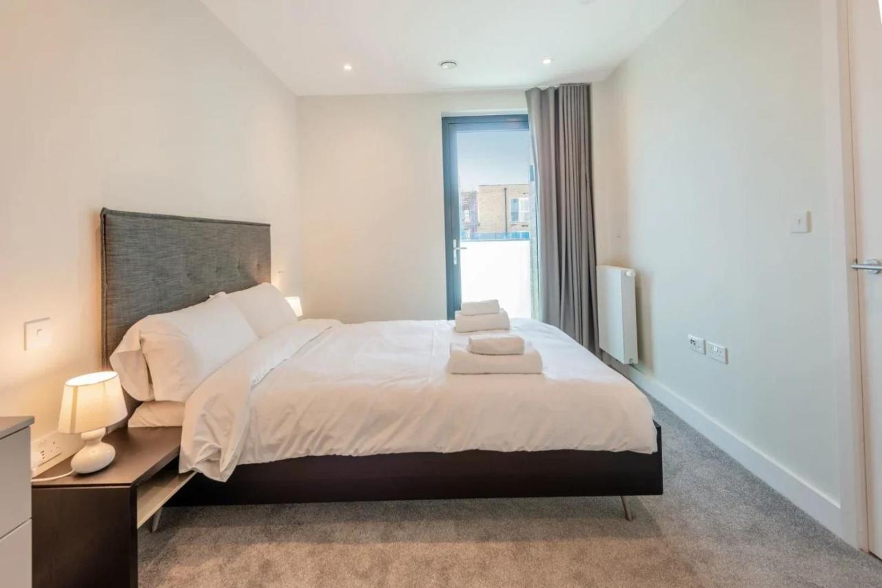 Modern Apartments In Brentford 2 Minutes Walk From Kew Bridge Kültér fotó
