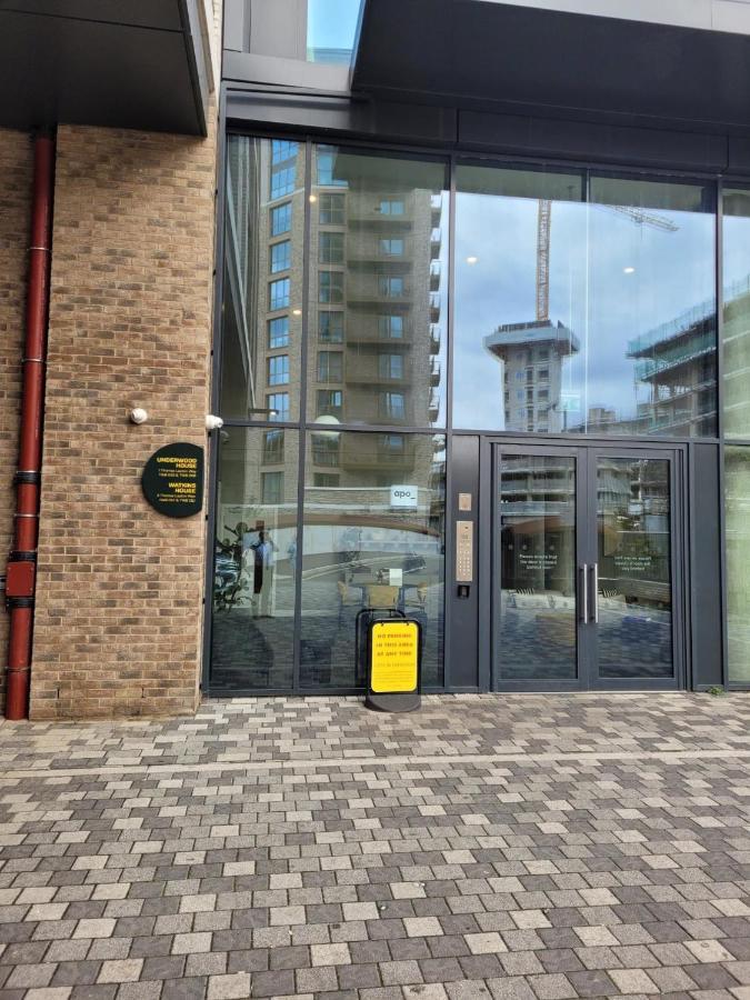 Modern Apartments In Brentford 2 Minutes Walk From Kew Bridge Kültér fotó