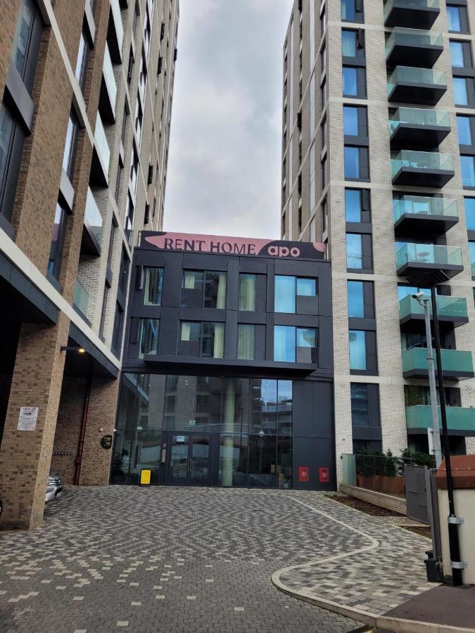 Modern Apartments In Brentford 2 Minutes Walk From Kew Bridge Kültér fotó